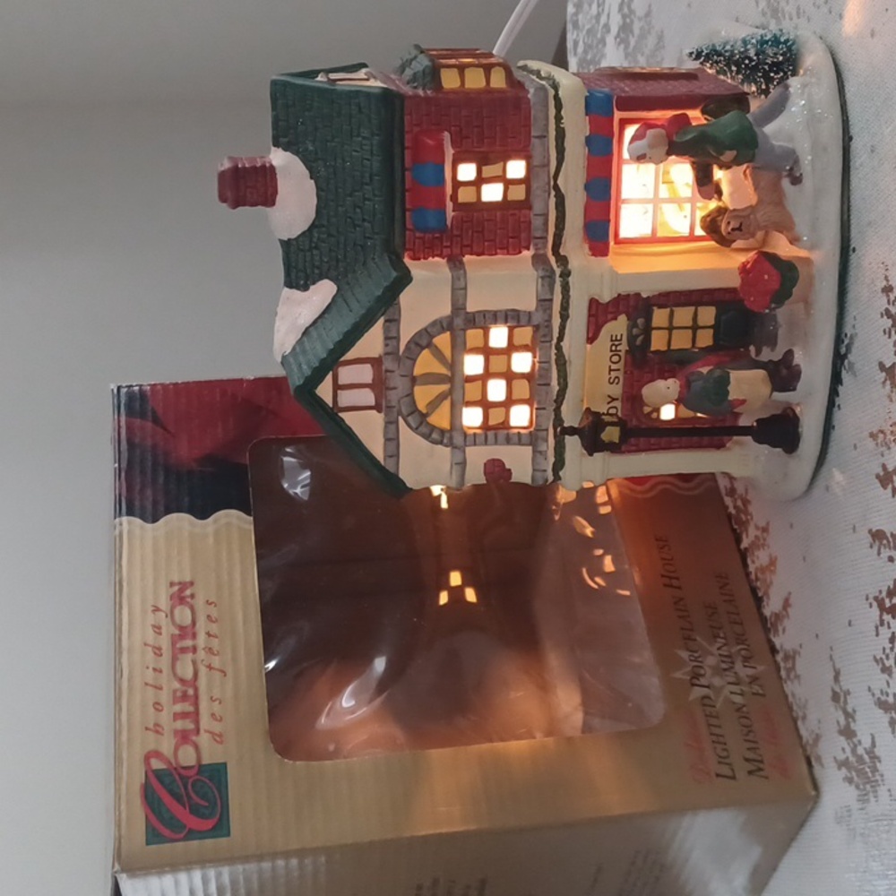 Holiday Collection Toy Store Lighted Porcelain Mini House Window Peep In Scene